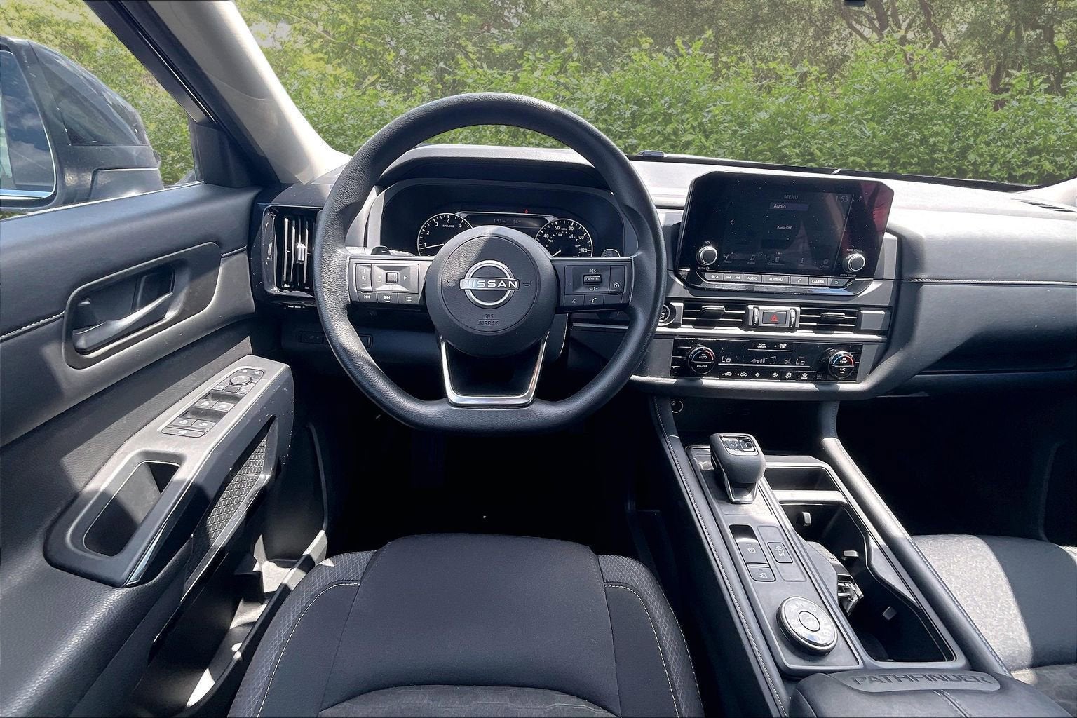 2023 Nissan Pathfinder S