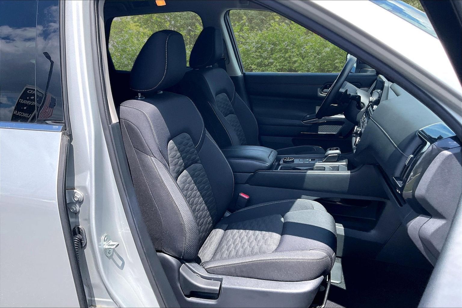2023 Nissan Pathfinder S