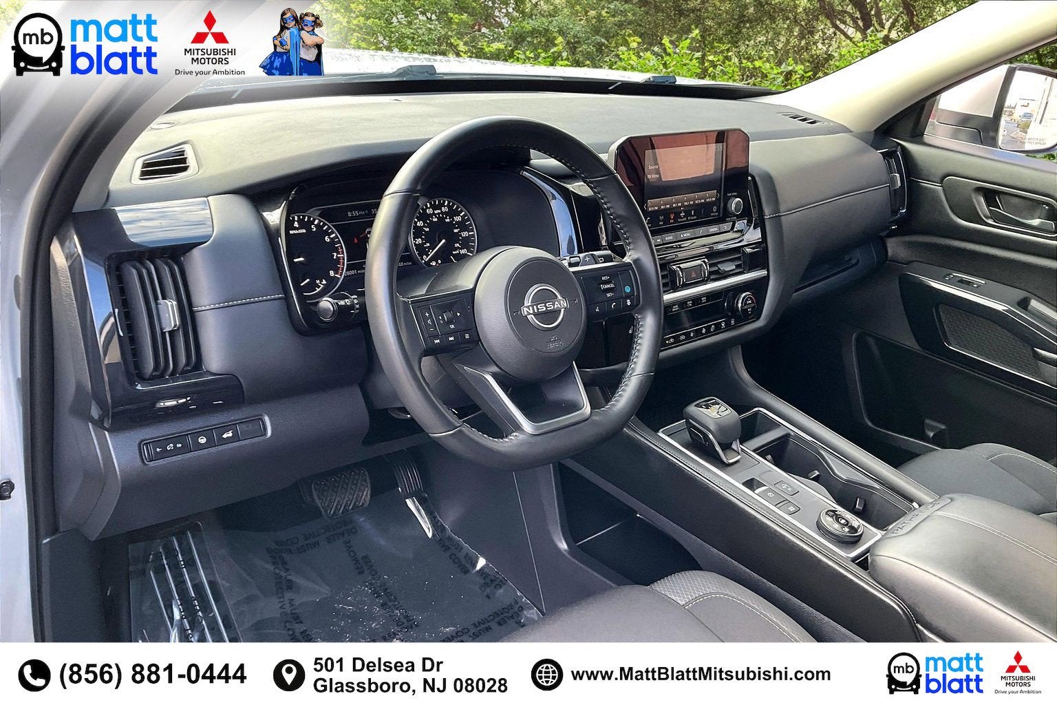 2025 Nissan Pathfinder SV