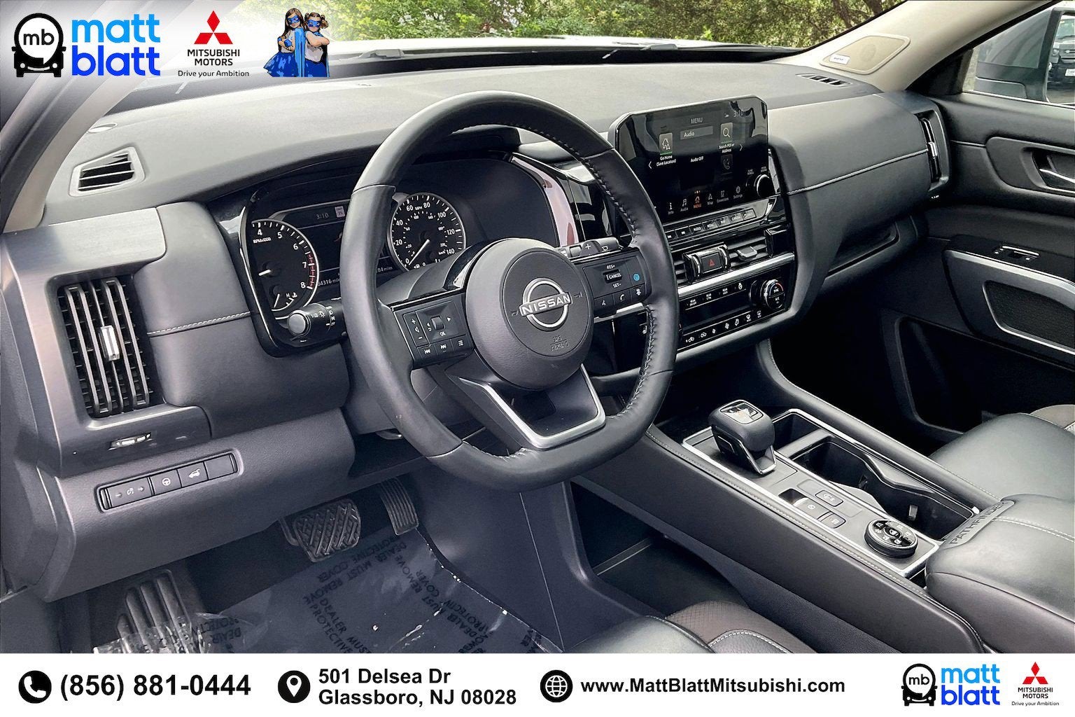 2023 Nissan Pathfinder SL