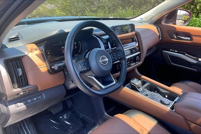 2025 Nissan Pathfinder Platinum