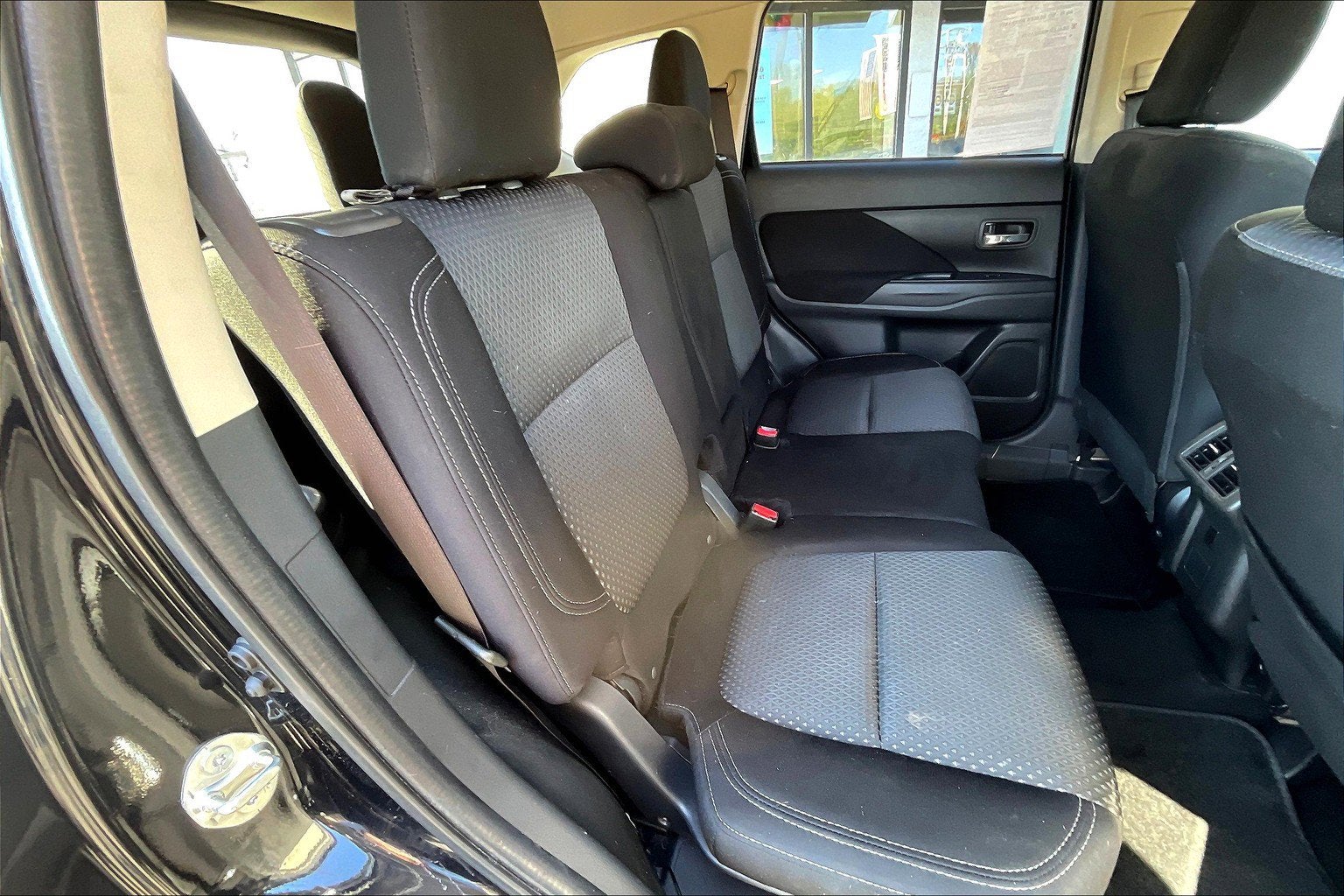 2019 Mitsubishi Outlander ES