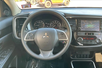 2019 Mitsubishi Outlander ES