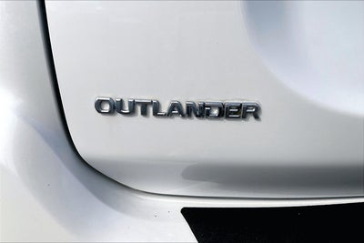 2020 Mitsubishi Outlander SE