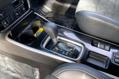 2020 Mitsubishi Outlander SE