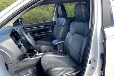 2020 Mitsubishi Outlander SE