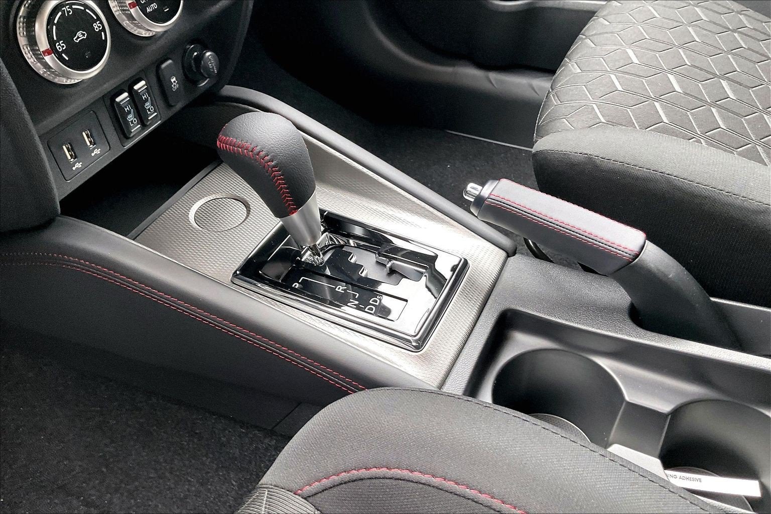 2027 Mitsubishi Outlander Sport LE