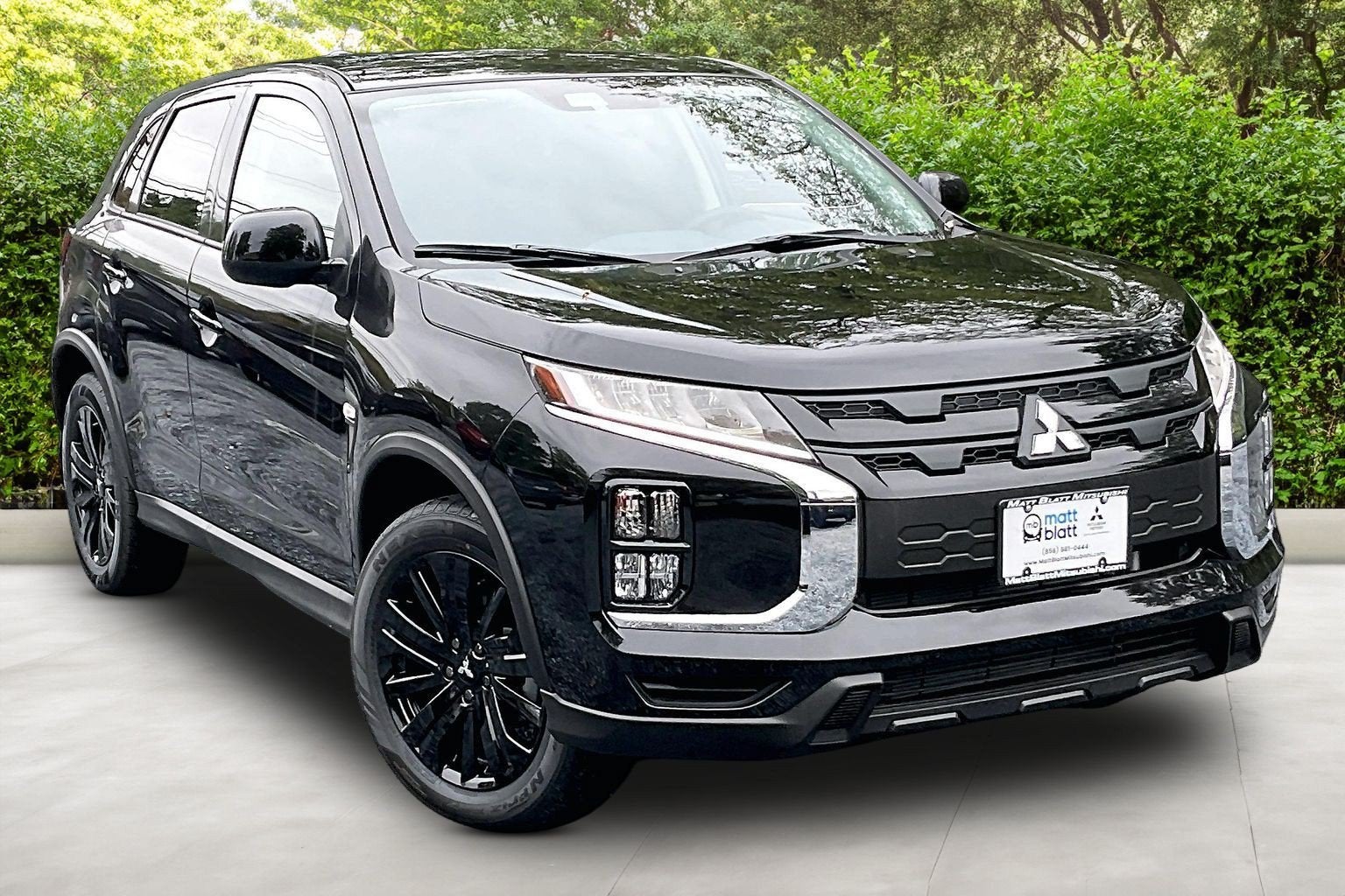 2027 Mitsubishi Outlander Sport LE