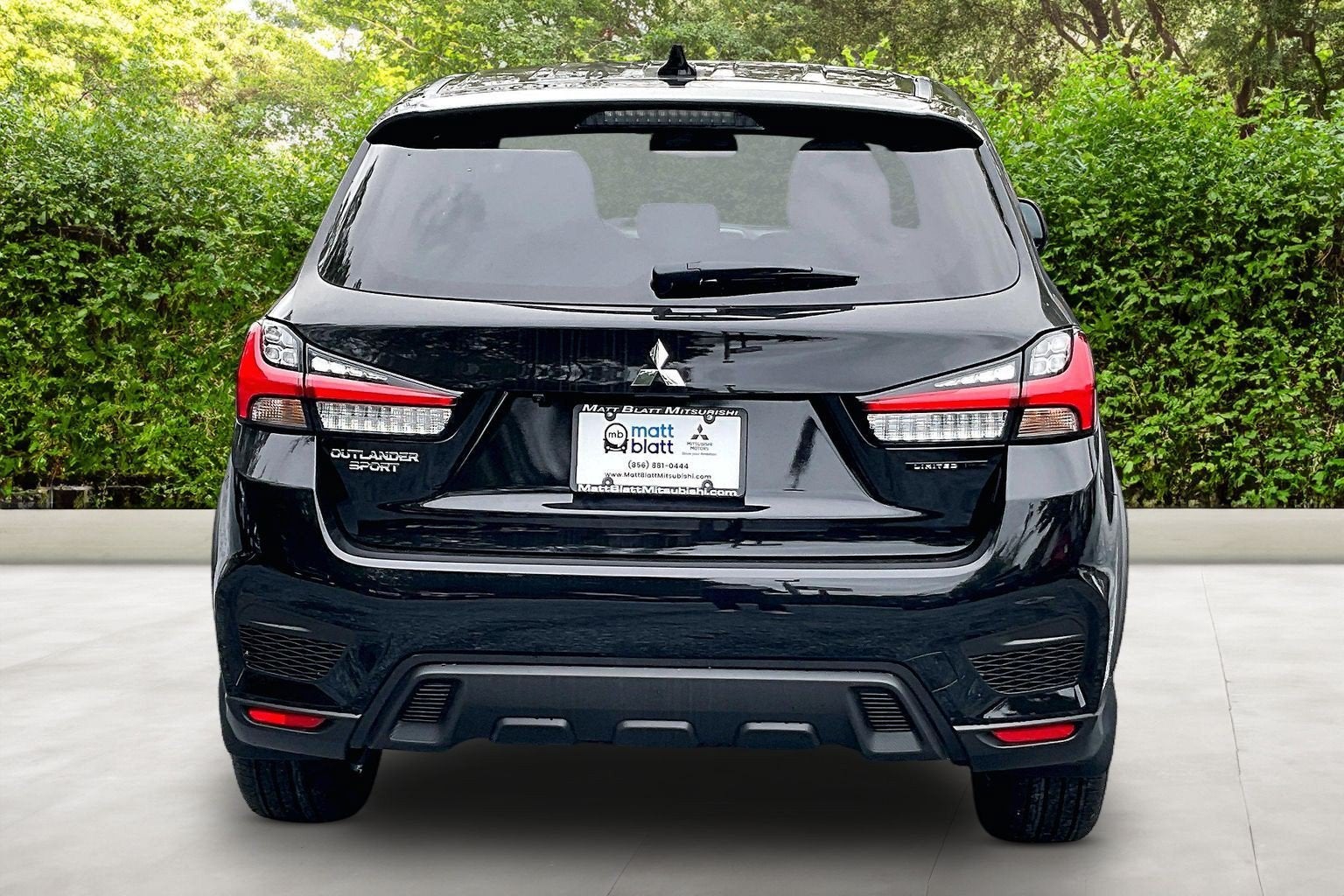 2027 Mitsubishi Outlander Sport LE