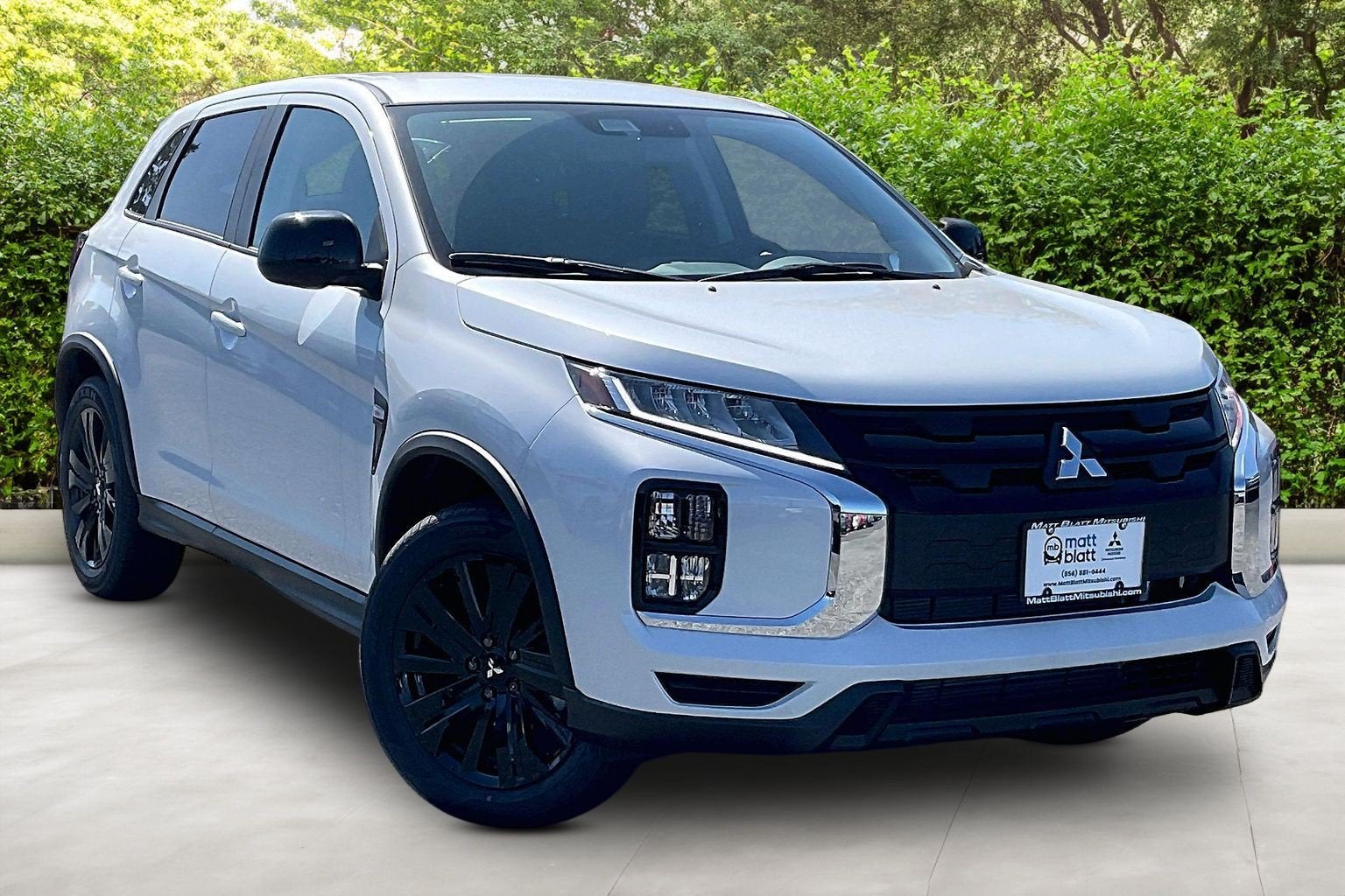 2027 Mitsubishi Outlander Sport LE