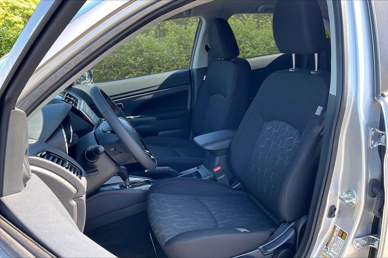 2027 Mitsubishi Outlander Sport LE
