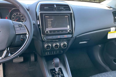 2027 Mitsubishi Outlander Sport LE