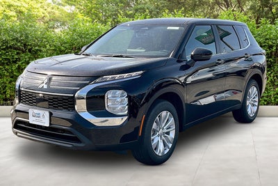 2026 Mitsubishi Outlander ES