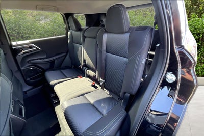 2026 Mitsubishi Outlander ES