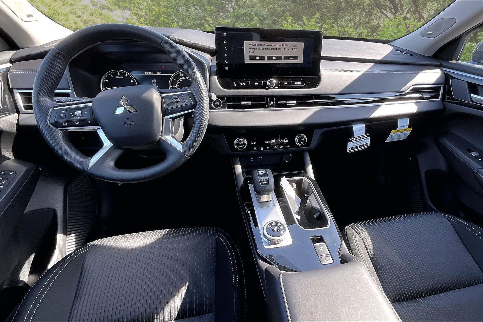 2026 Mitsubishi Outlander ES