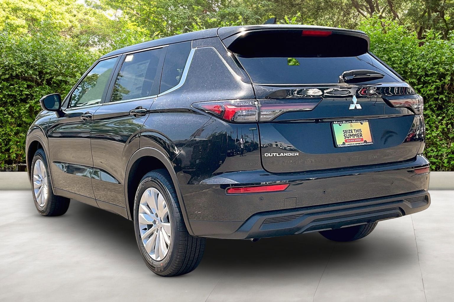 2026 Mitsubishi Outlander ES