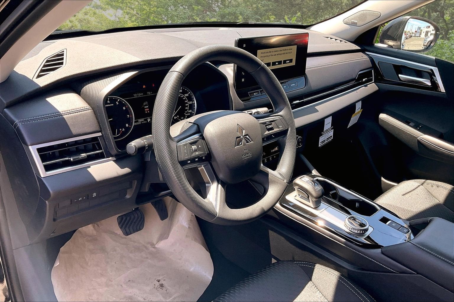 2026 Mitsubishi Outlander ES