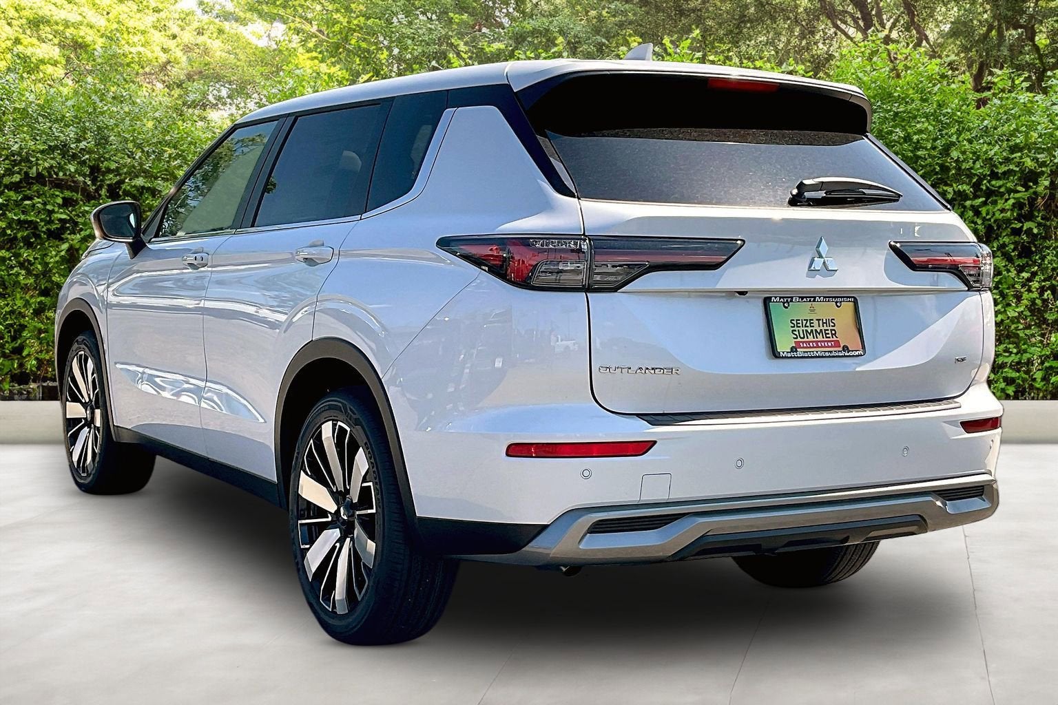 2026 Mitsubishi Outlander SE