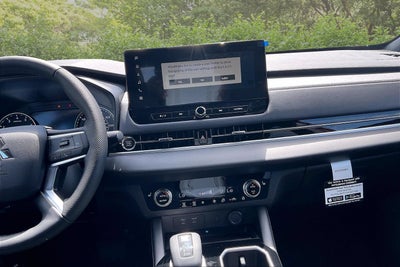 2026 Mitsubishi Outlander LE