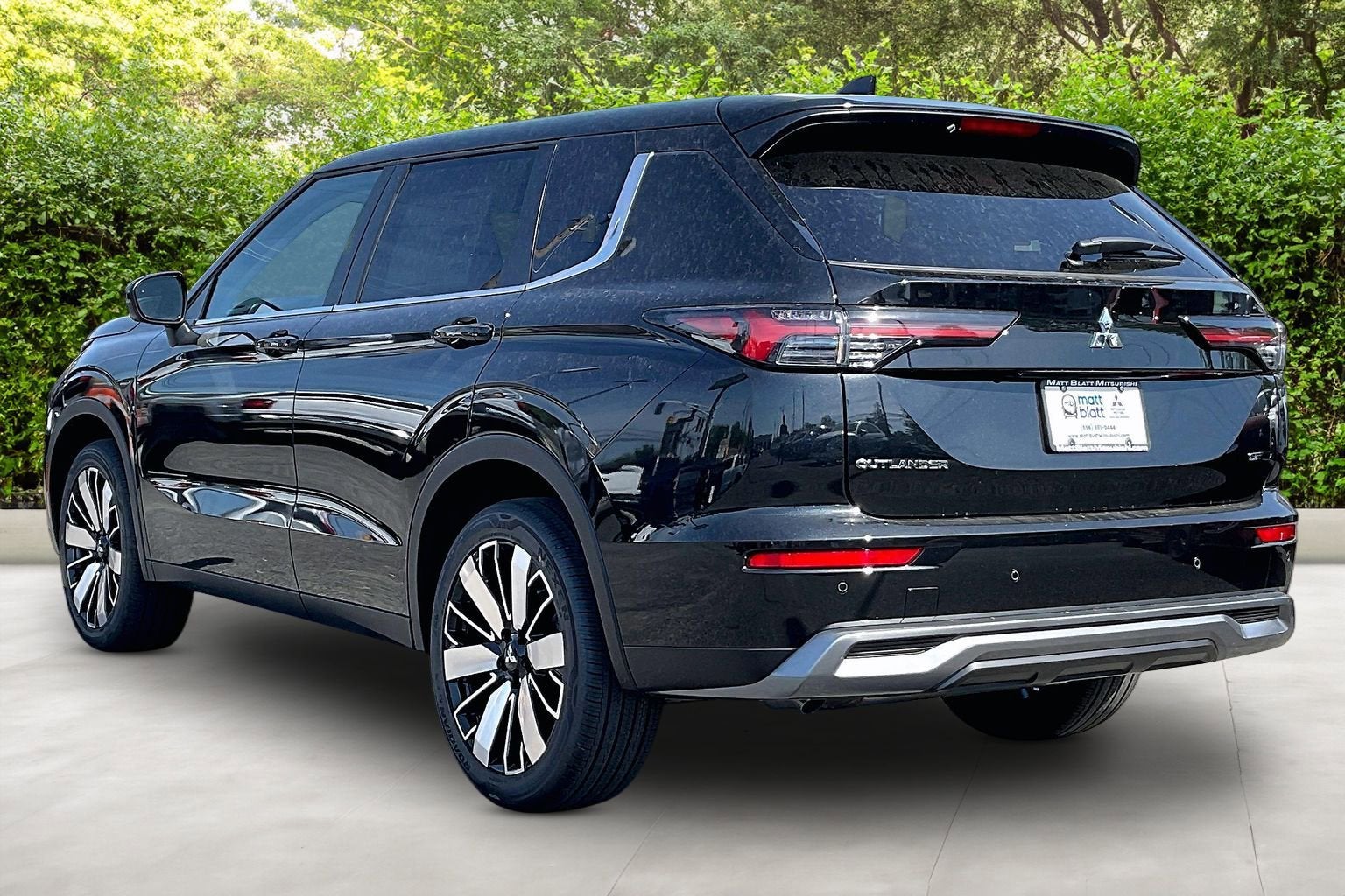 2026 Mitsubishi Outlander SE