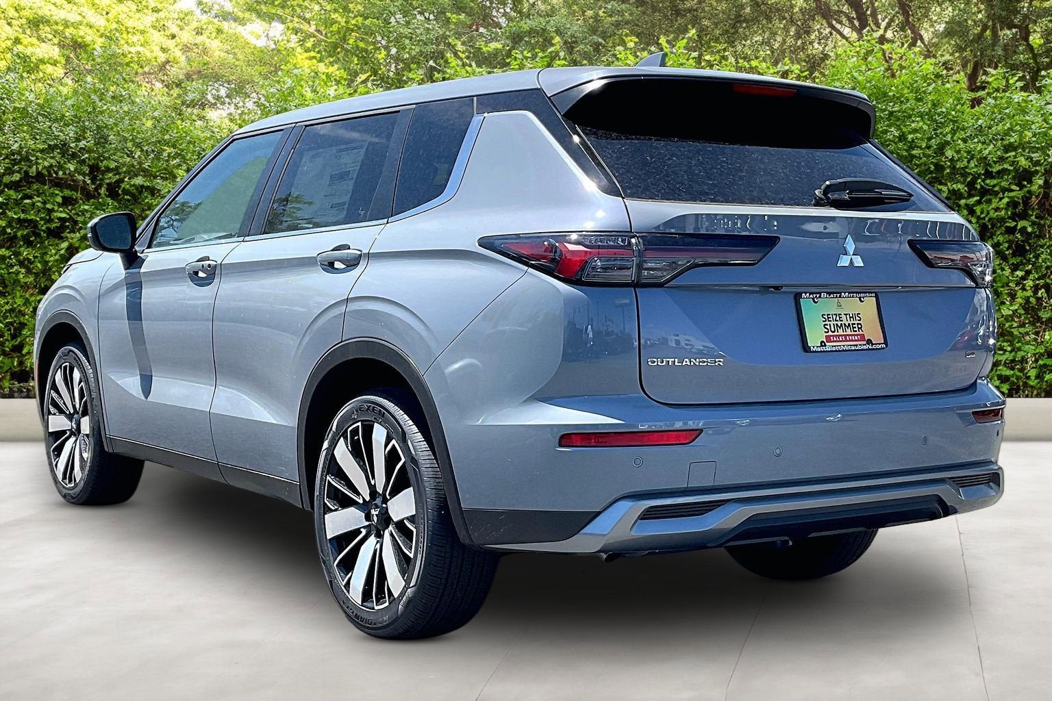2026 Mitsubishi Outlander SE