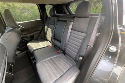 2026 Mitsubishi Outlander SE