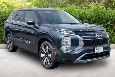 2026 Mitsubishi Outlander SE