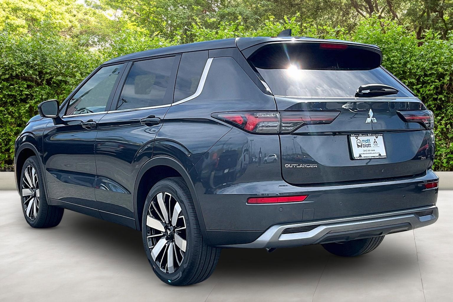 2026 Mitsubishi Outlander SE