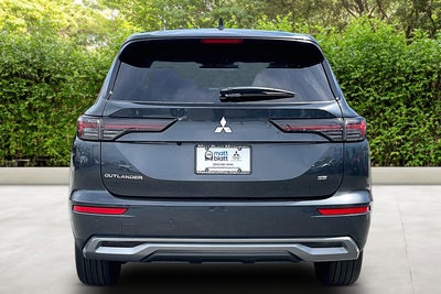 2026 Mitsubishi Outlander SE