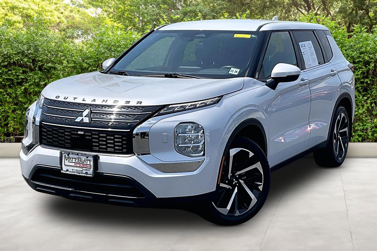 2022 Mitsubishi Outlander ES S-AWC's photo