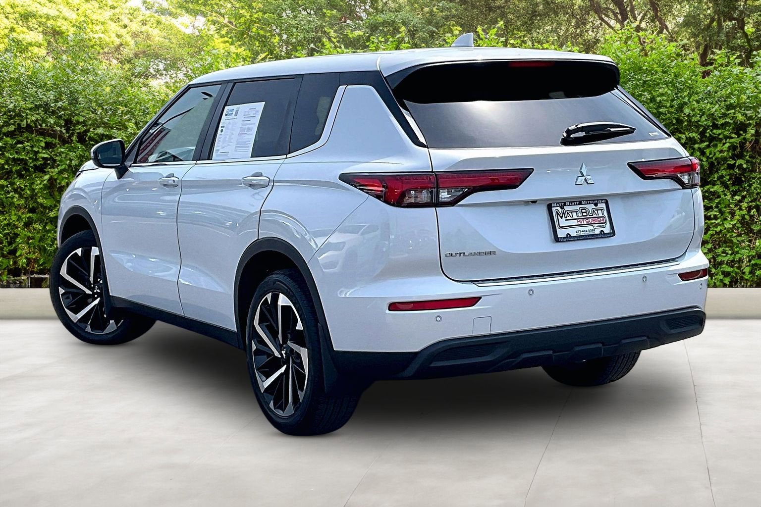 2022 Mitsubishi Outlander ES