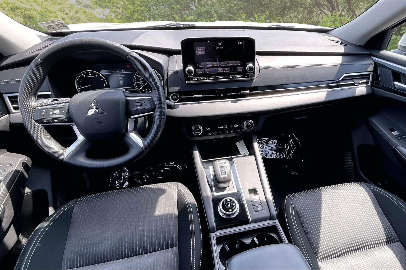 2022 Mitsubishi Outlander ES