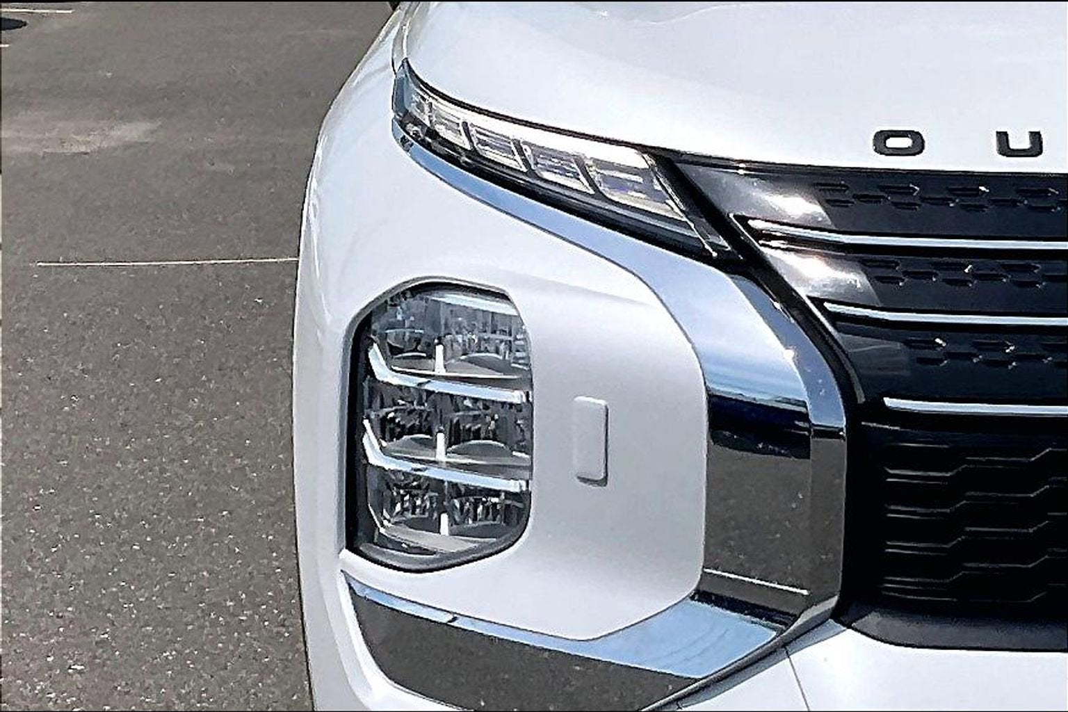 2022 Mitsubishi Outlander ES