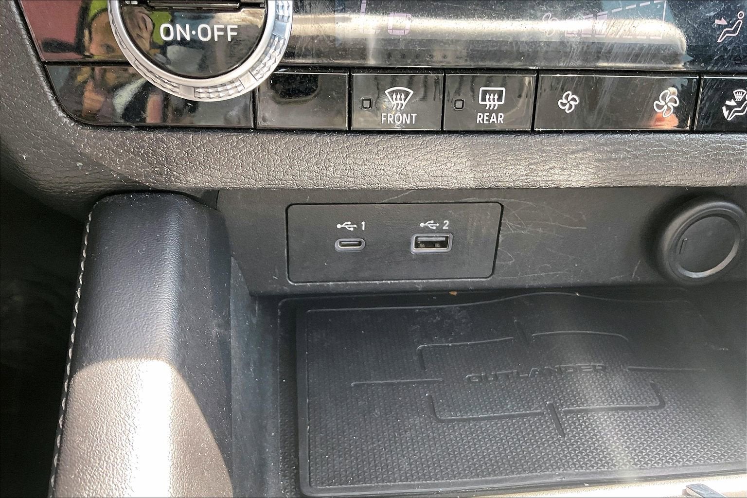 2022 Mitsubishi Outlander ES