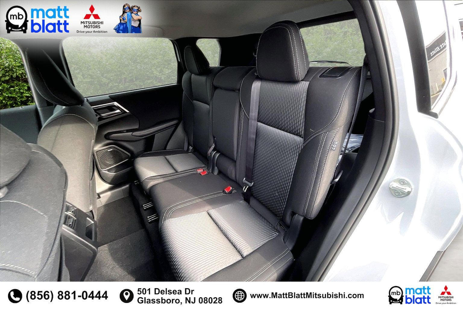 2025 Mitsubishi Outlander ES