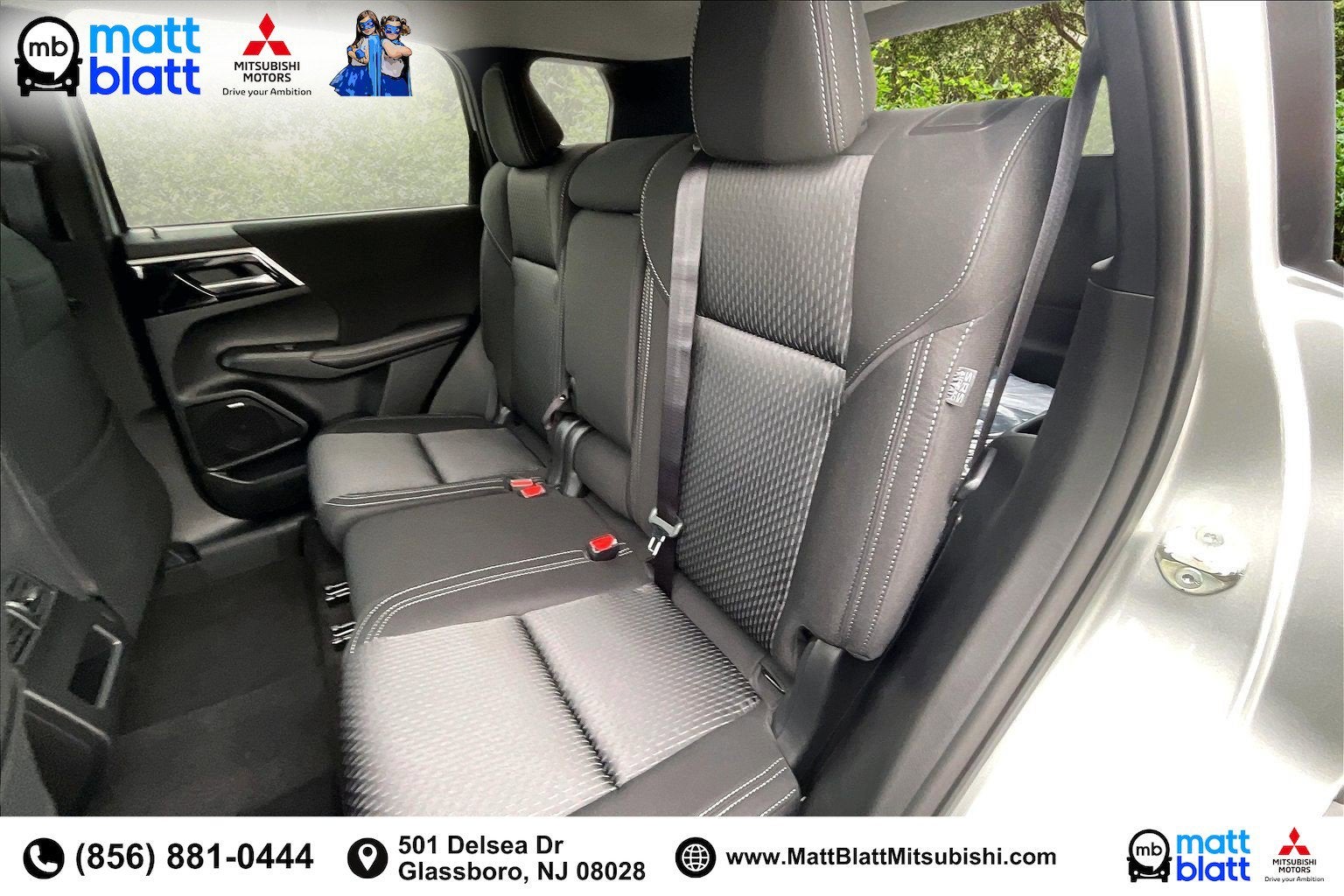 2025 Mitsubishi Outlander ES