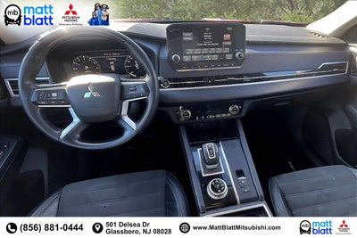 2023 Mitsubishi Outlander SE