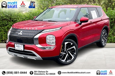 2023 Mitsubishi Outlander SE