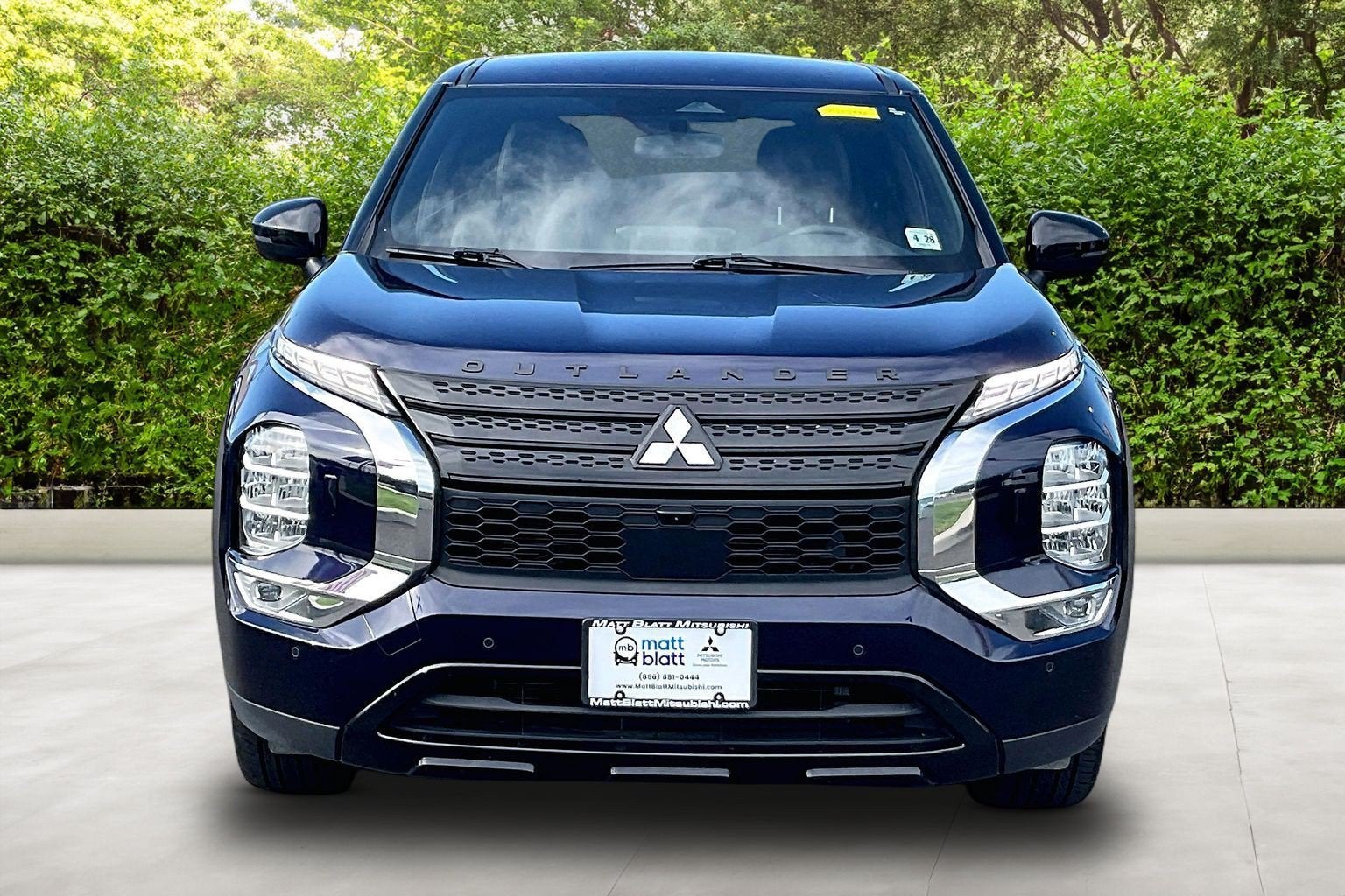 2023 Mitsubishi Outlander SE