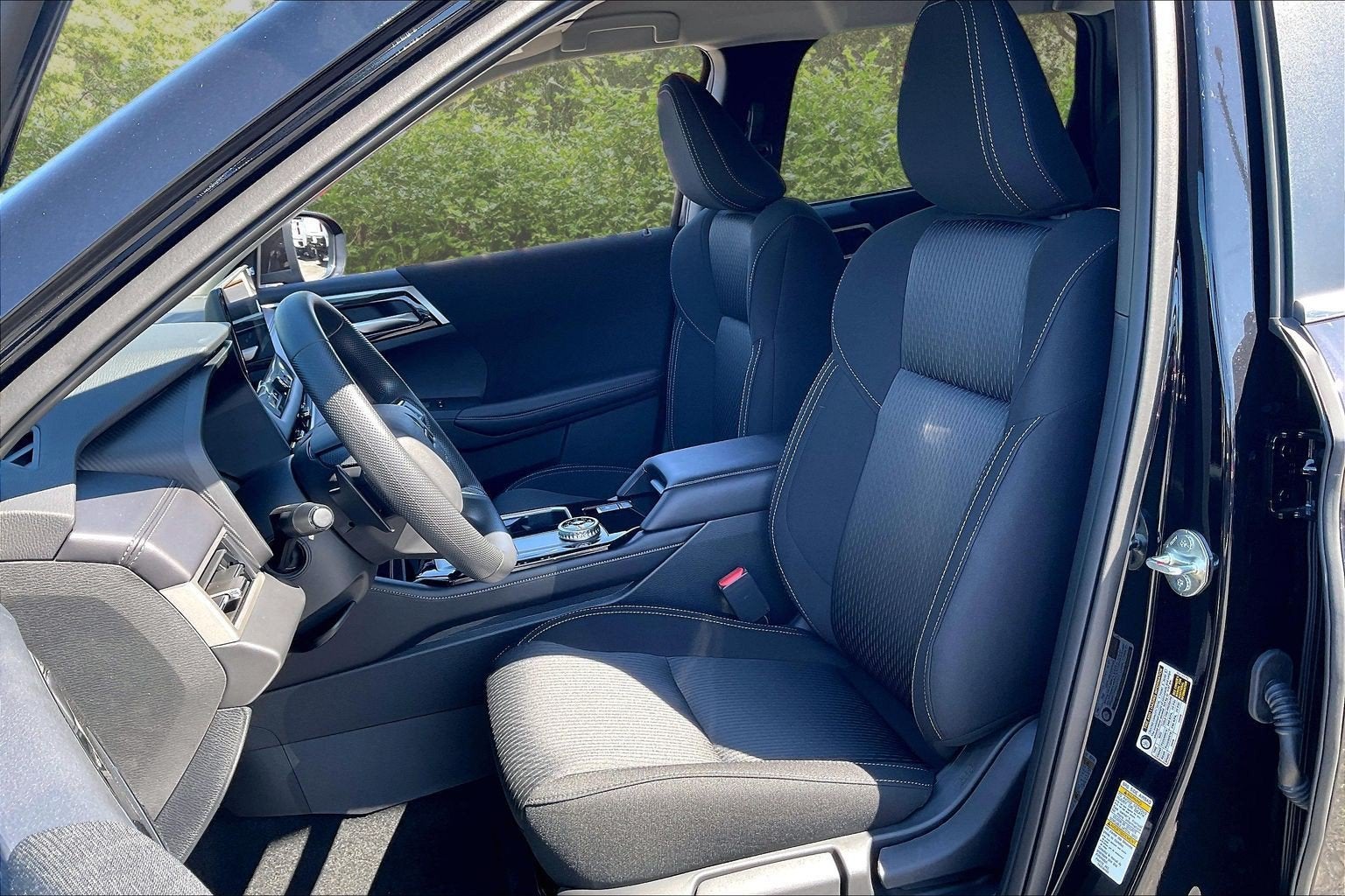 2026 Mitsubishi Outlander ES