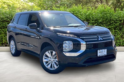 2026 Mitsubishi Outlander ES