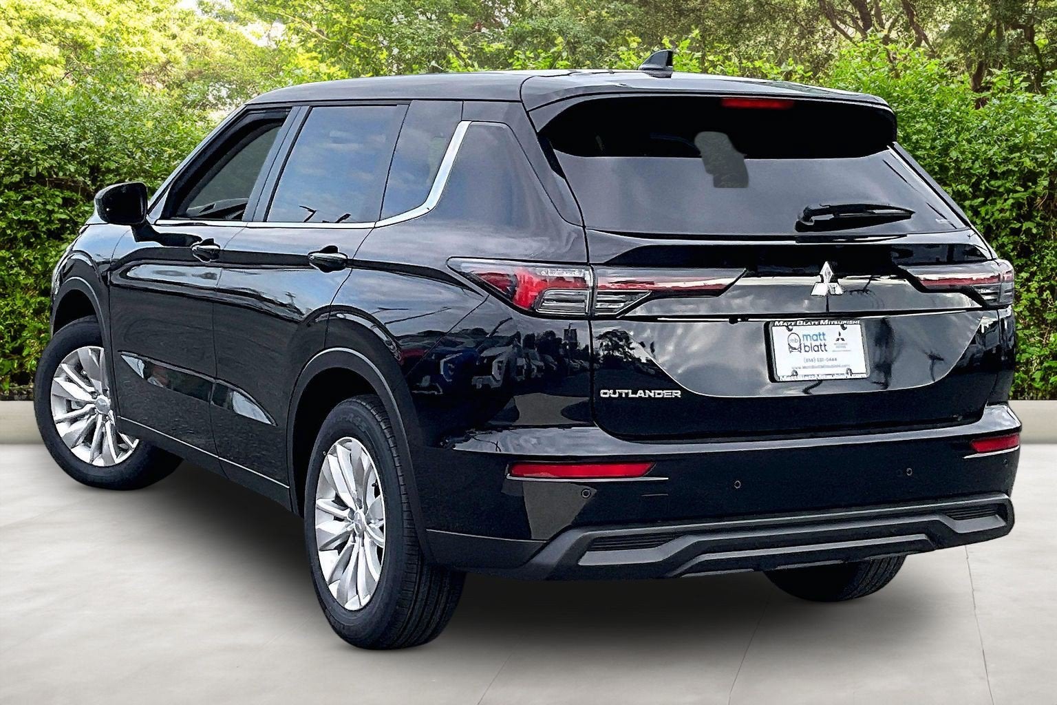 2026 Mitsubishi Outlander ES