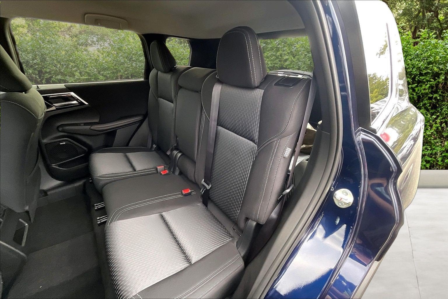 2026 Mitsubishi Outlander ES