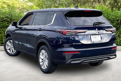 2026 Mitsubishi Outlander ES