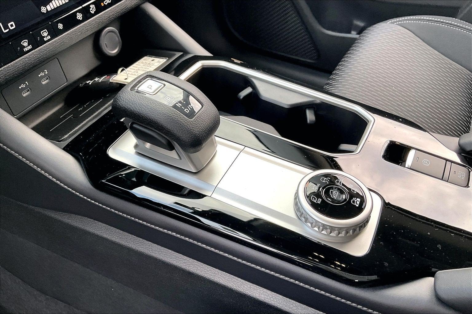 2026 Mitsubishi Outlander ES