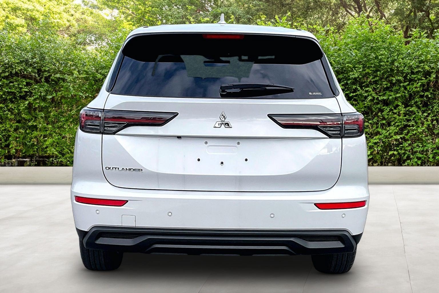 2026 Mitsubishi Outlander ES
