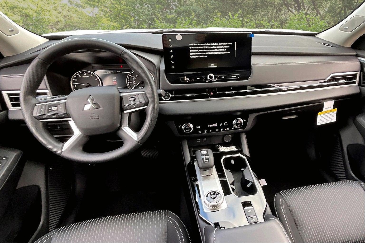2026 Mitsubishi Outlander ES