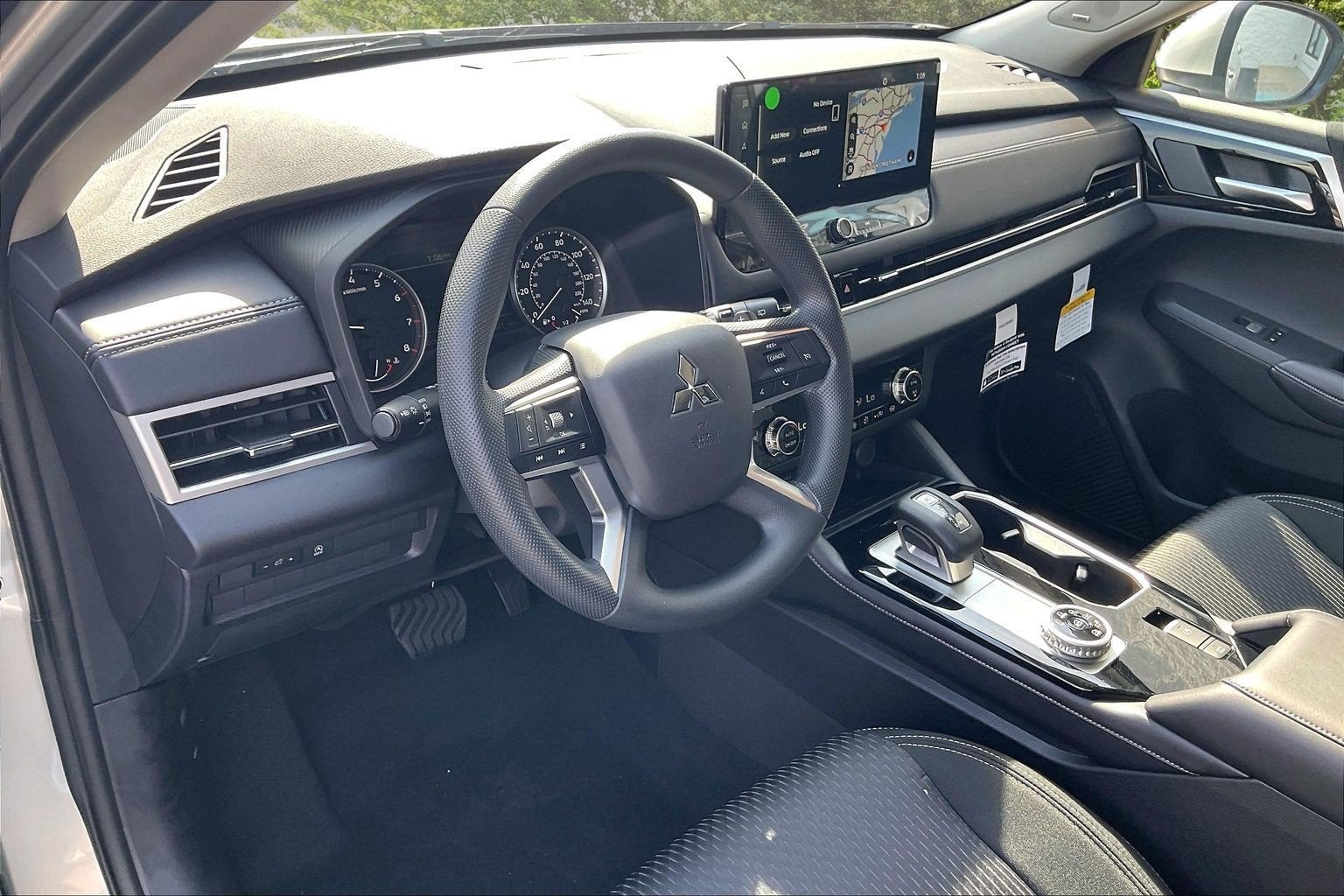 2026 Mitsubishi Outlander ES