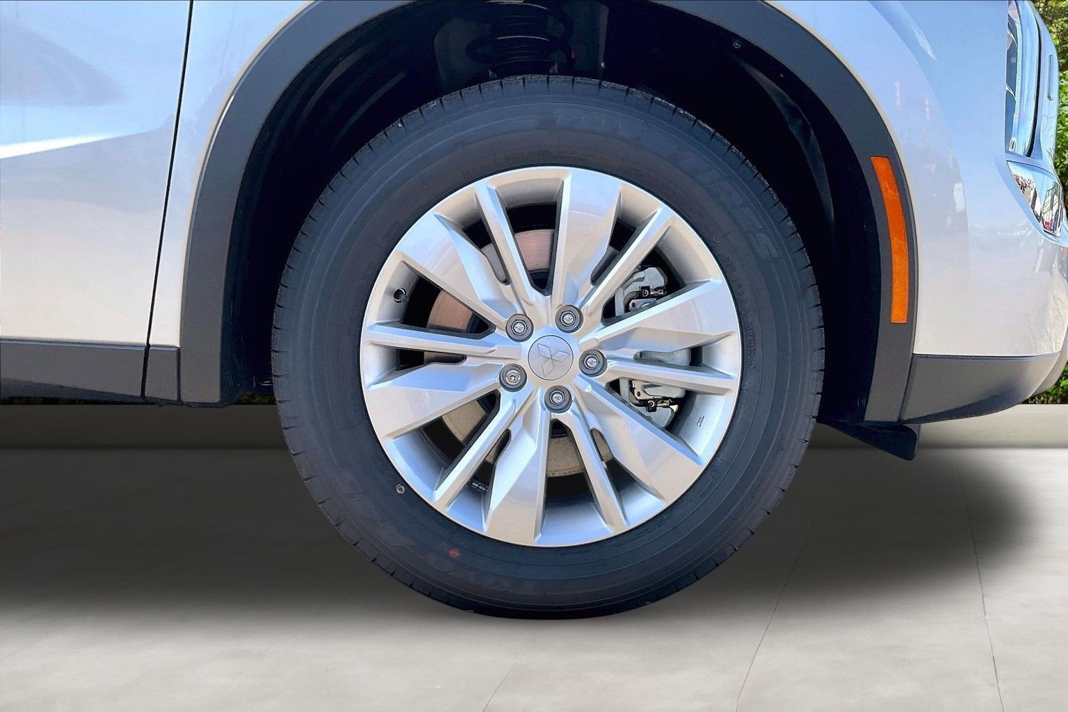 2026 Mitsubishi Outlander ES