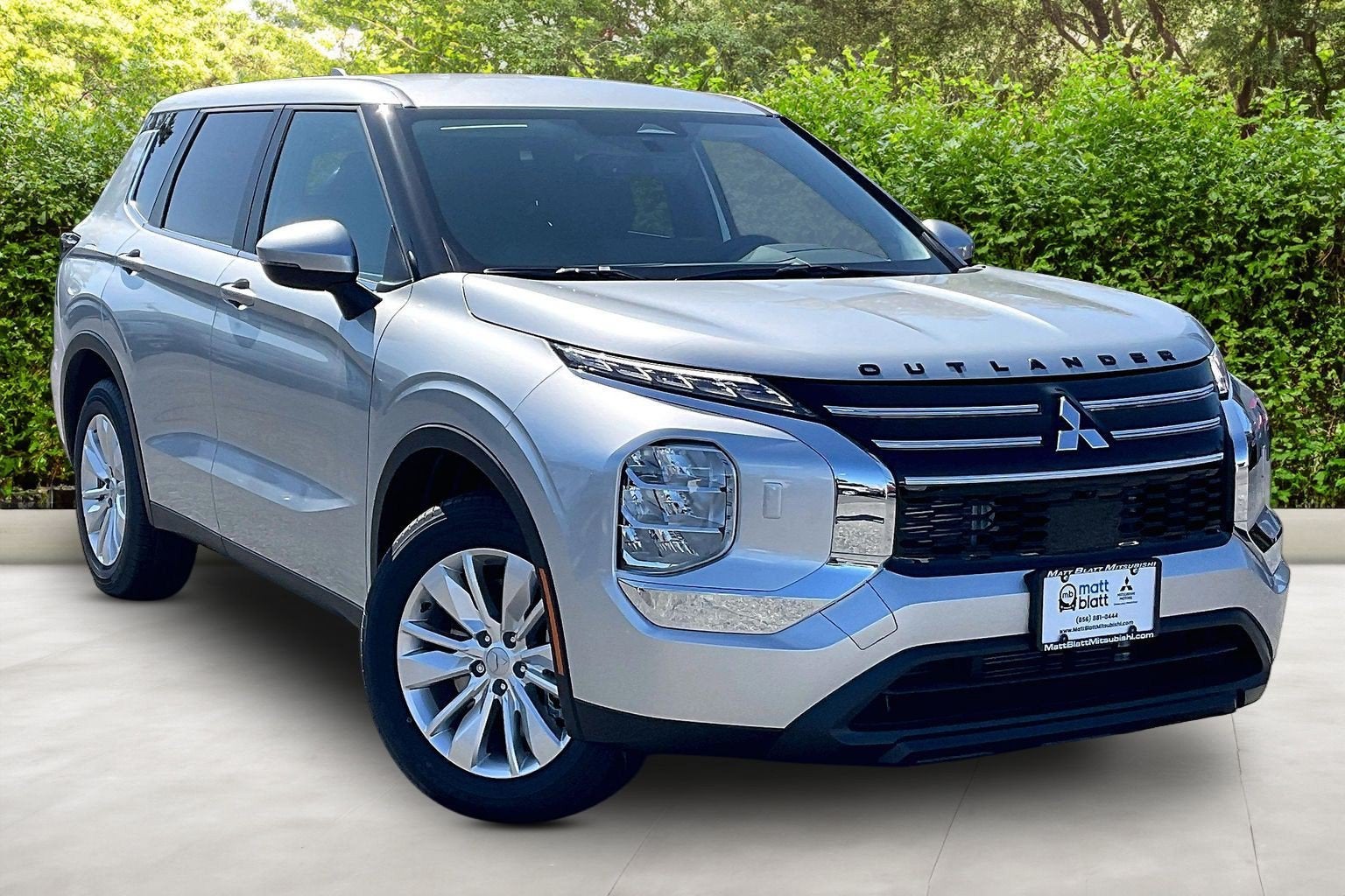 2026 Mitsubishi Outlander ES